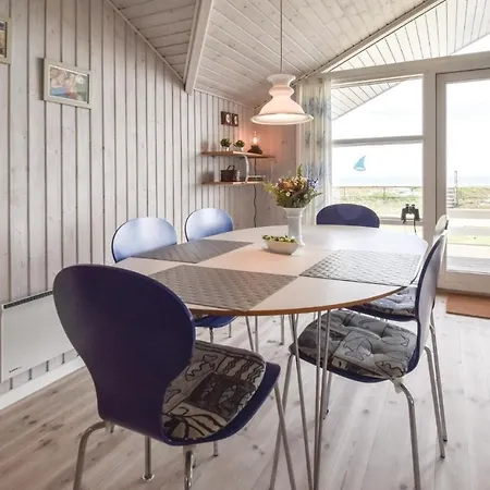 Three-bedroom Holiday In * Otterup