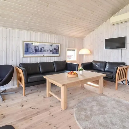 Holiday home Three-bedroom Holiday In Otterup
