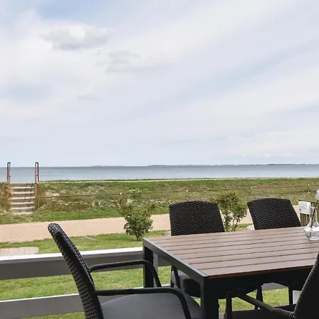 Three-bedroom Holiday In Otterup